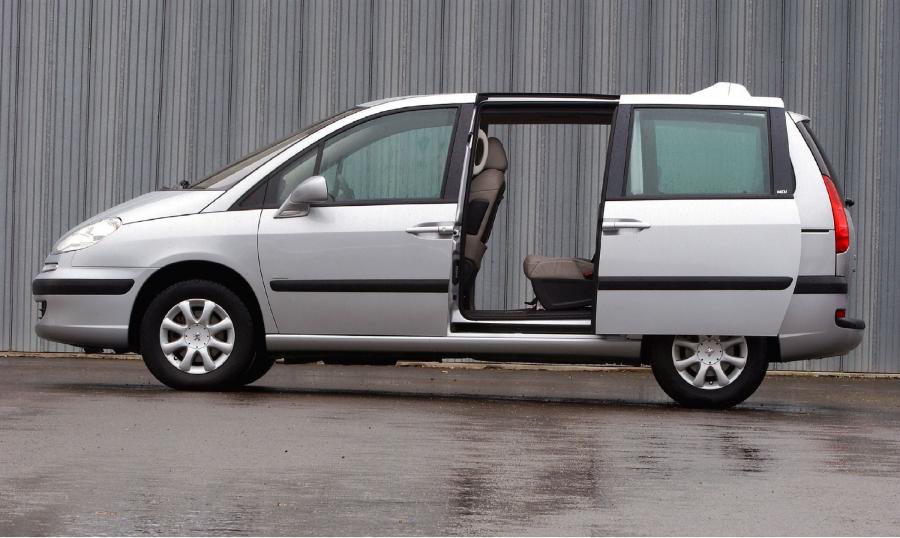  Peugeot 807 2002 года  (фото 18 из 26)